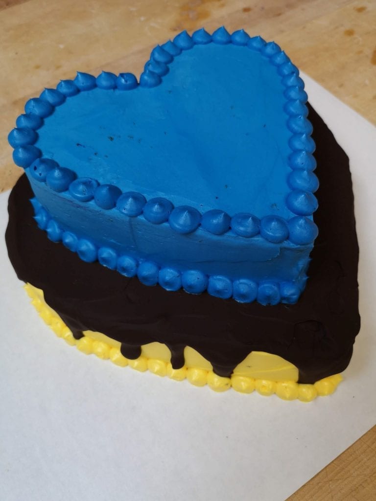 Blue heart cake - custom baking